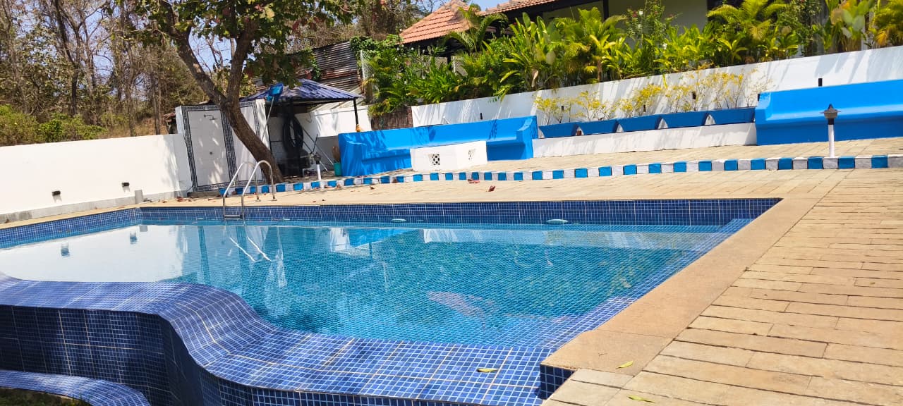 Three Solace - Private Pool, Candolim - Beach Bungalows - Goa