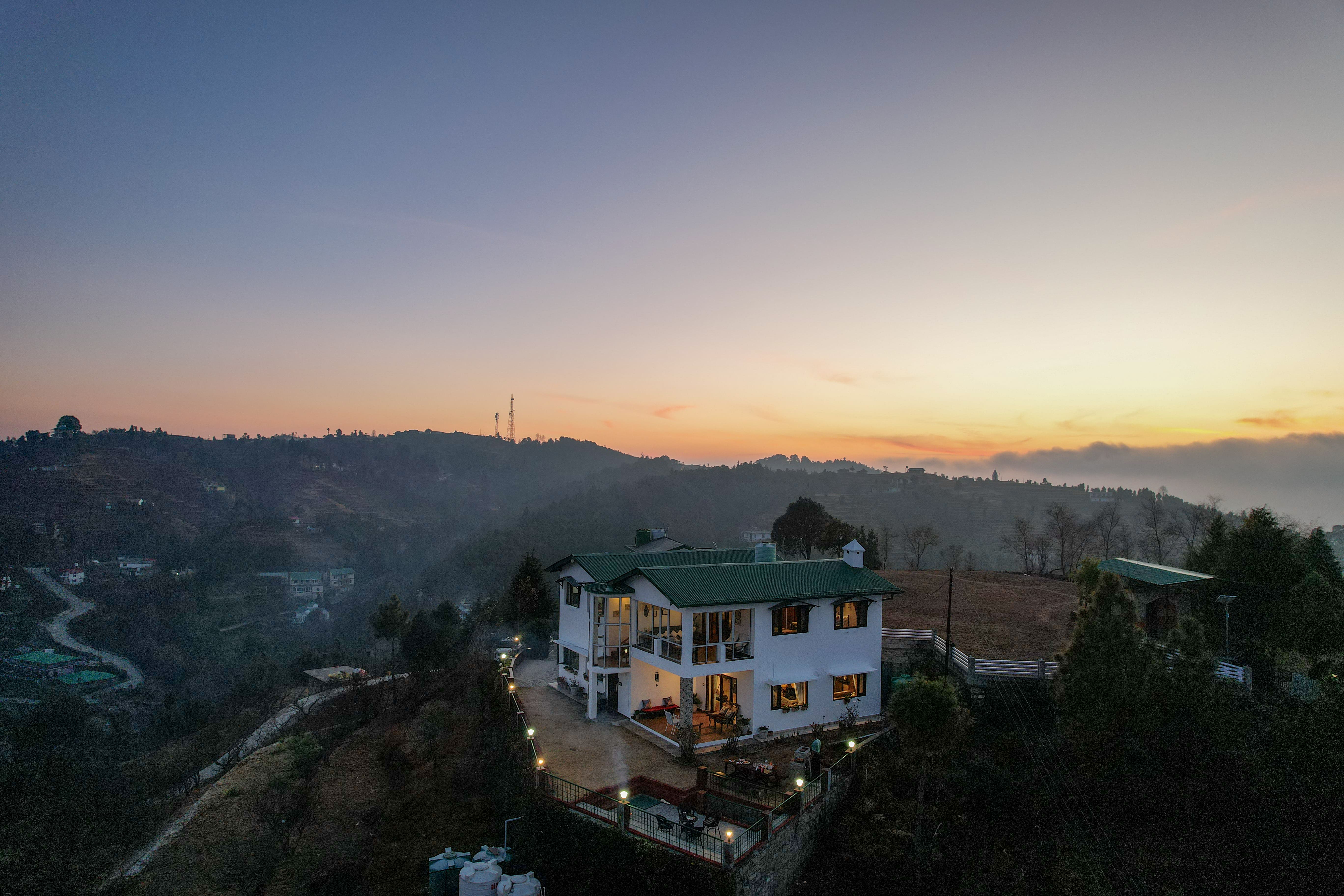 Windchimes Dhanachuli - Hill Villas - Uttarakhand